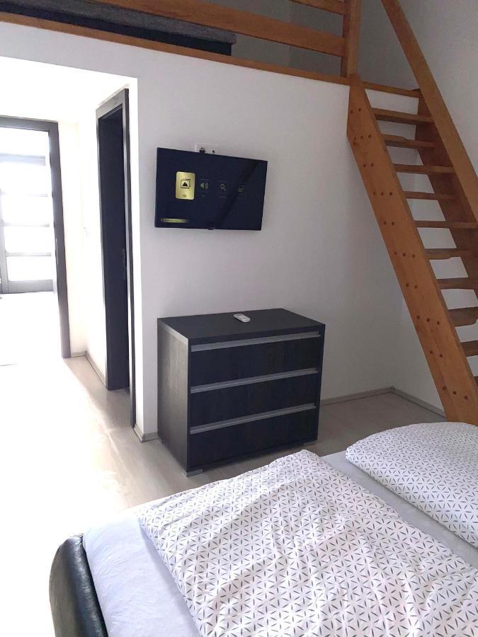 Varkerulet Apartman Sarvar Ngoại thất bức ảnh