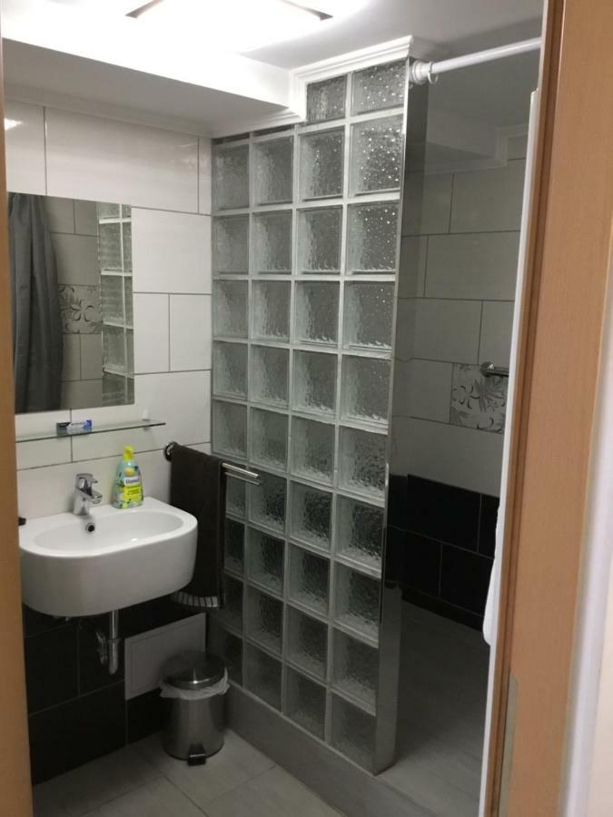 Varkerulet Apartman Sarvar Ngoại thất bức ảnh
